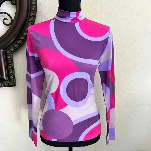 Victoria's Secret Tops - Victoria’s Secret Vintage Aspen Geometric Turtleneck Purple Pink Made in Italy M